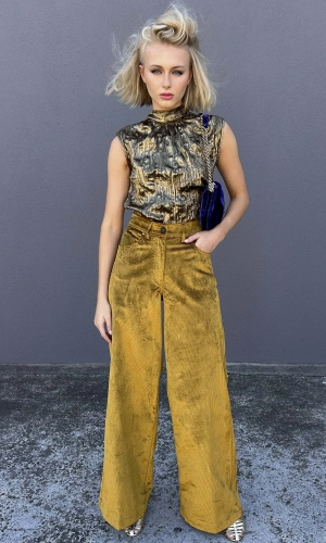 Momoni Satsuki Pants in Stretch Corduroy - Ginger