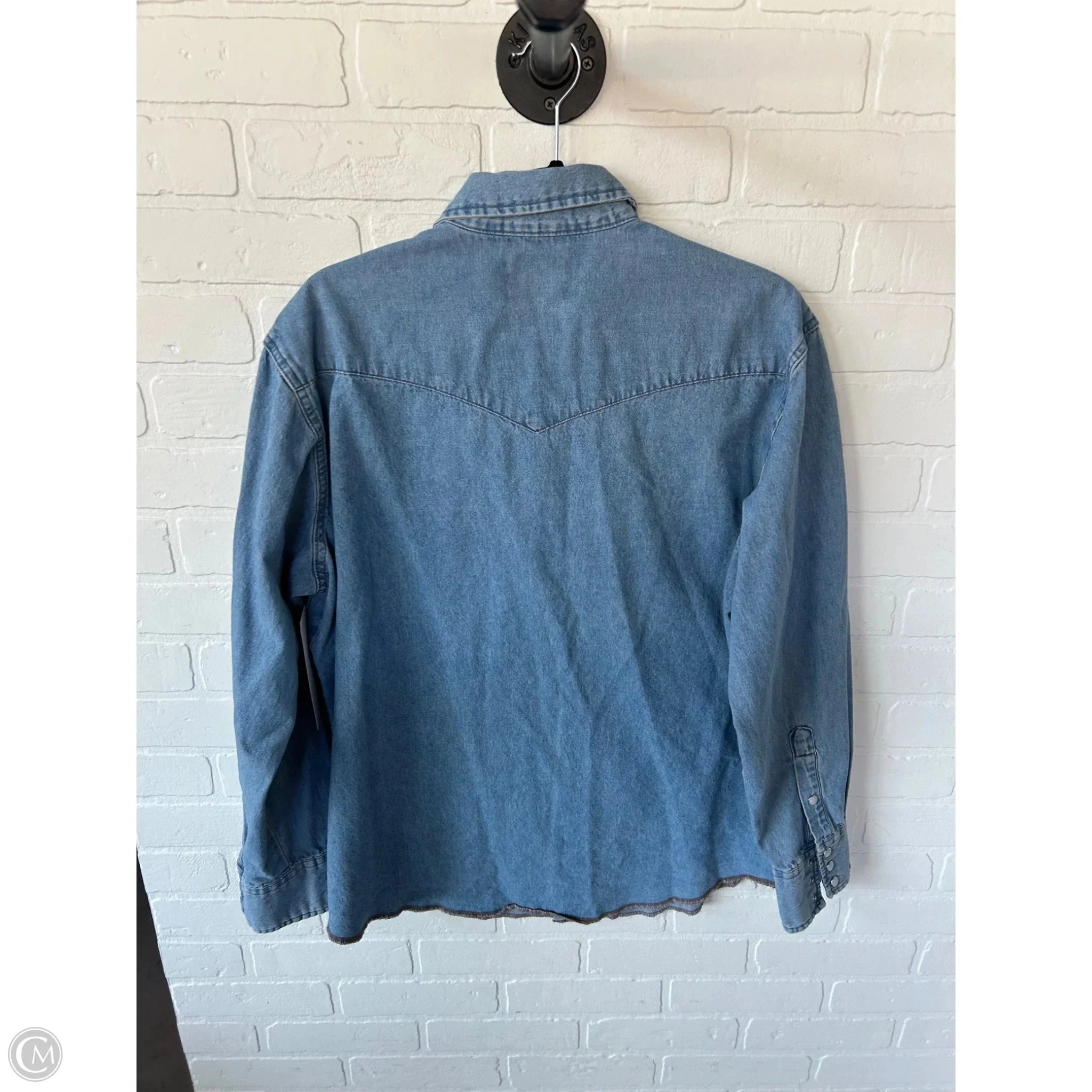 Top Long Sleeve By Wrangler In Blue Denim, Size: L